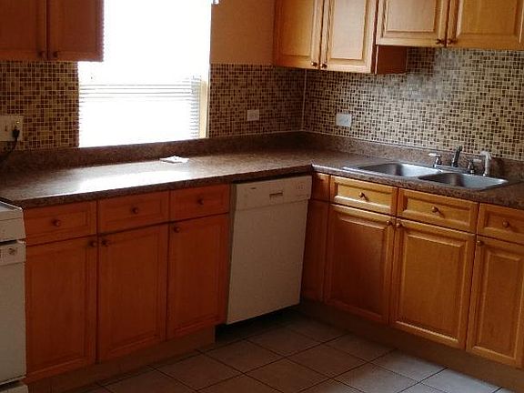 5th image of 1629 N Mason Ave #103