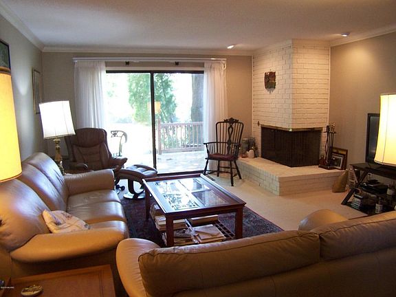 2nd image of 6126 Parview Dr SE