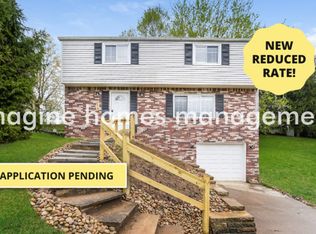 916 Mount Hood Dr, Pittsburgh, PA 15239