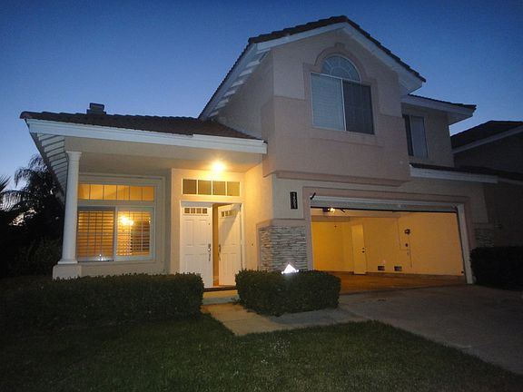 3rd image of 14051 Catalina Ct