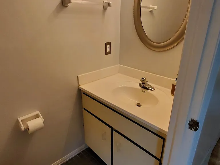 5173 Waterman Blvd #C — Photo 16
