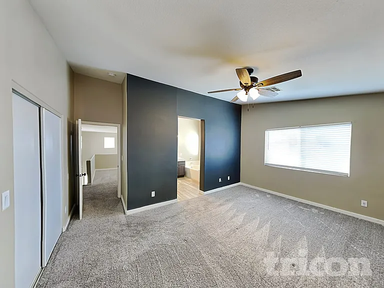 409 W Azure Ave — Photo 5