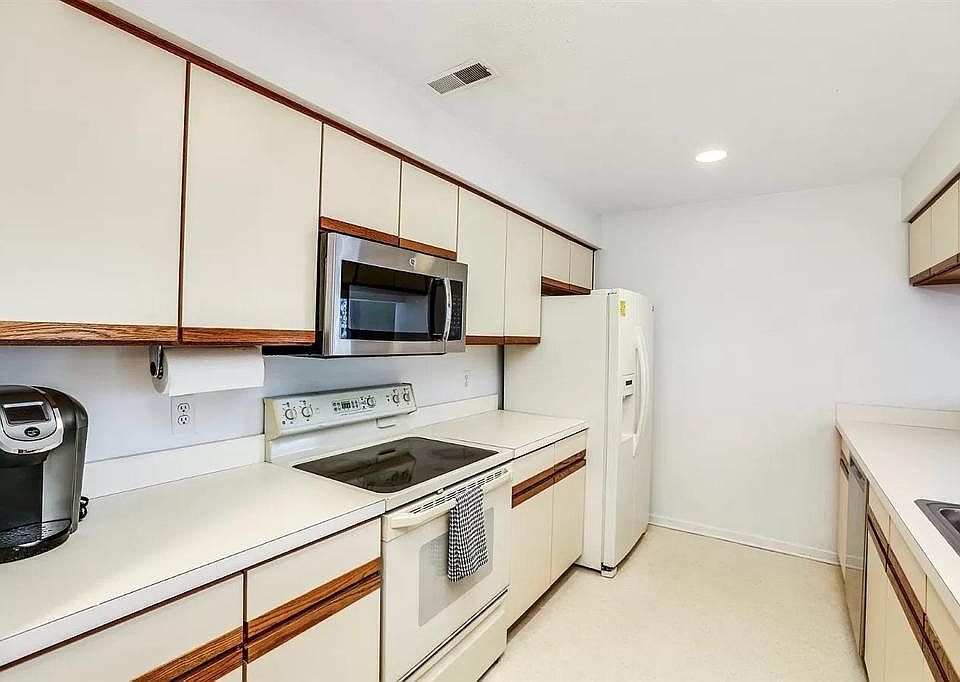 1st image of 1445 Heatherwood Ln