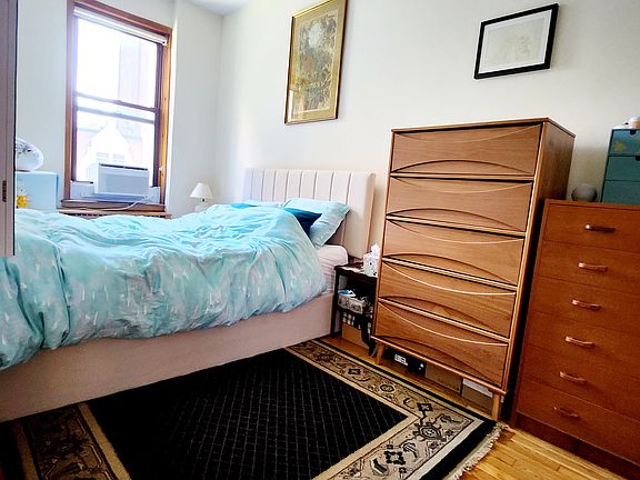 5th image of 126 W 86th St APT 4A