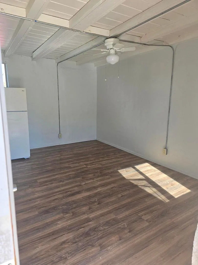 Building Photo - 2309 S 4th Ave #4