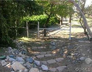 3rd image of 828 Kimbark Ave