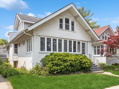 1137 Clarence Ave, Oak Park, IL, 60304