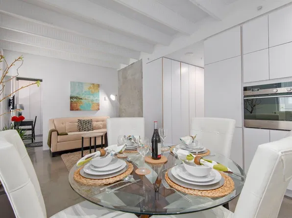 219 Georgia St E #602, Vancouver, BC V6A 1Z6