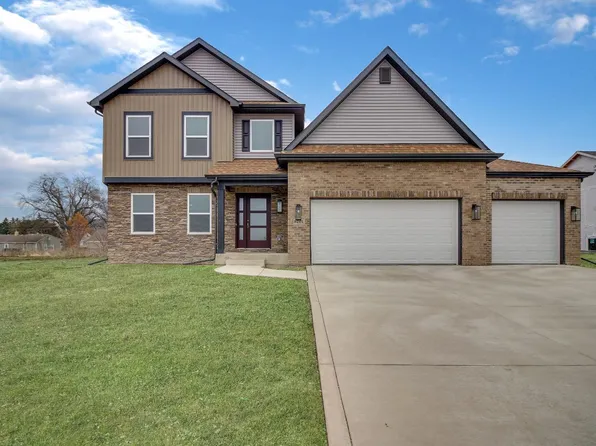 3028 W 84th Pl, Merrillville, IN 46410