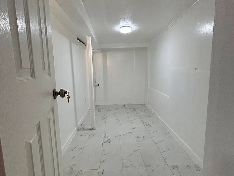 9225 93rd Ave #1 — Photo 3