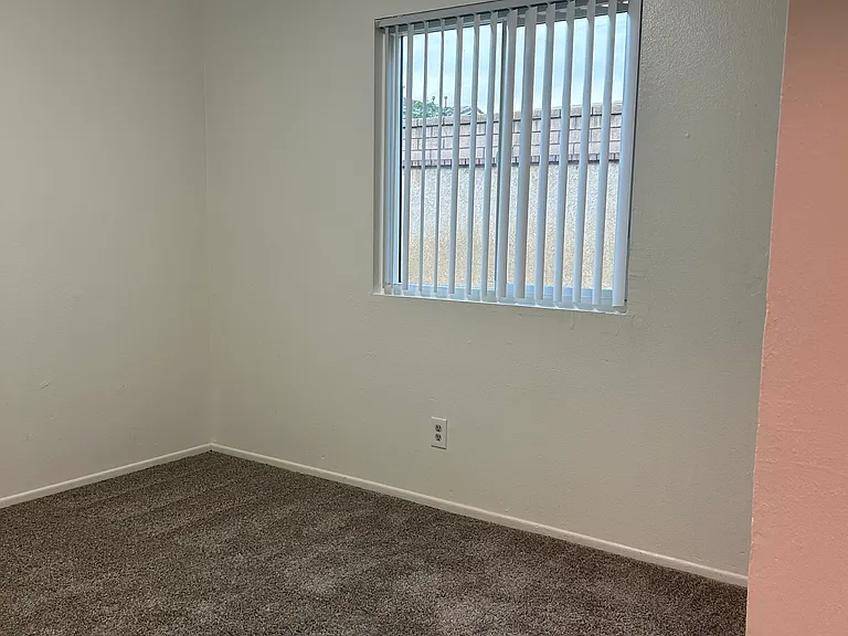 Merrill Apartments — Photo 10