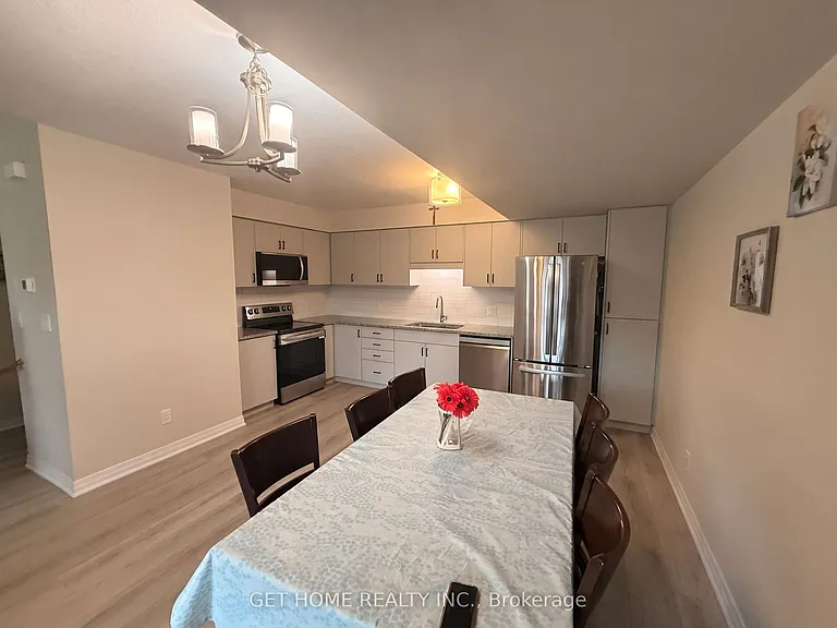 696 Benninger Dr — Photo 8