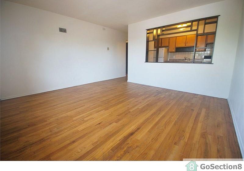 1st image of 3115 Cherokee St APT 10