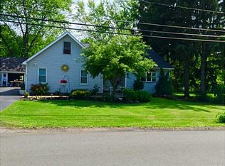 671 Beach Rd, Angola, NY 14006