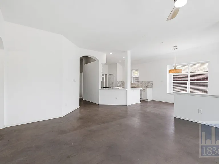 2217 Speidel Dr — Photo 11