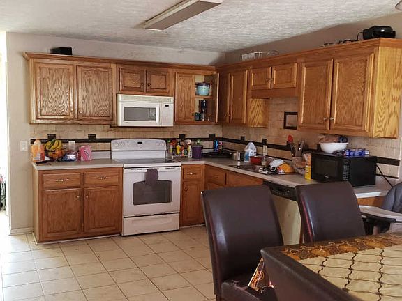 4th image of 315 Cottonwood Dr