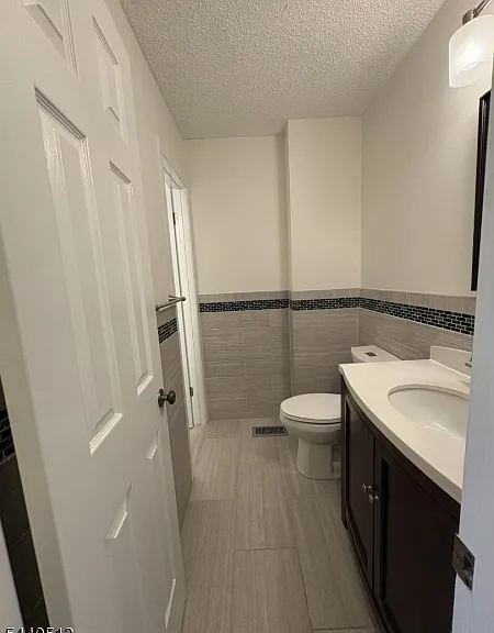 60 Heritage Ln — Photo 9