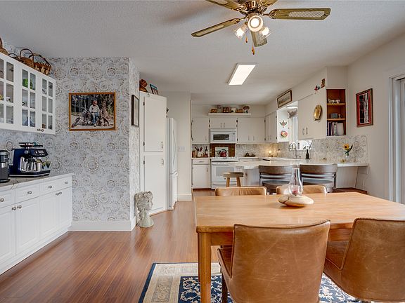 4th image of 4094 Lansdowne Rd