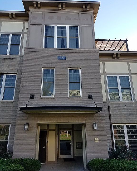 1st image of 501 Finsbury St APT 206