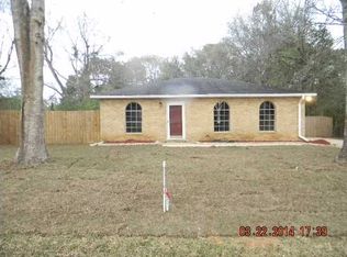 4725 Clarendon Dr, Mobile, AL 36619