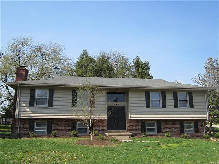 1st image of 209 Savannah Dr