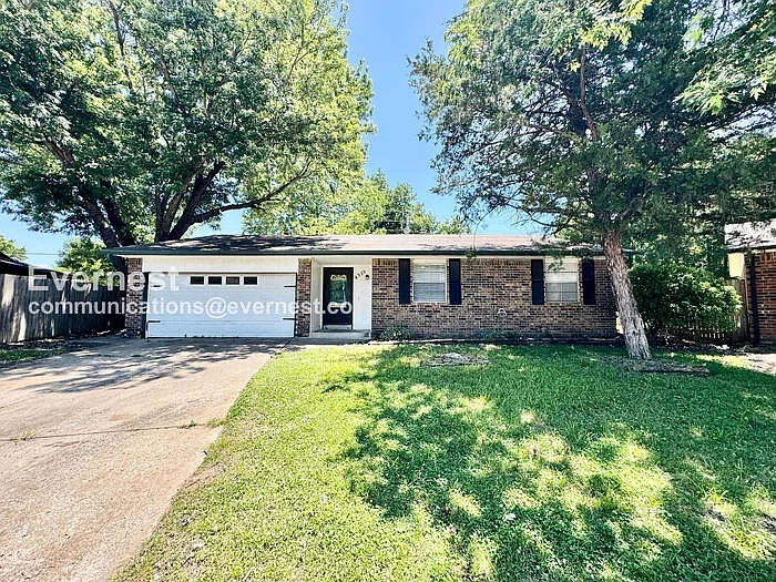 4325 S Ash Ave — Photo 1