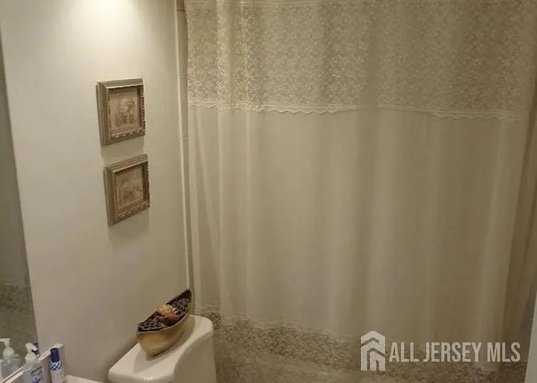 246 Fresh Ponds Rd — Photo 34