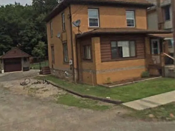 220 Charles St, Hooversville, PA 15936