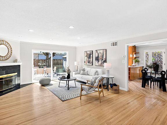 3rd image of 1572 Amesbury Way