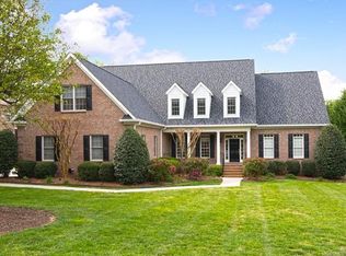 8707 Calumet Farms Dr, Waxhaw, NC 28173