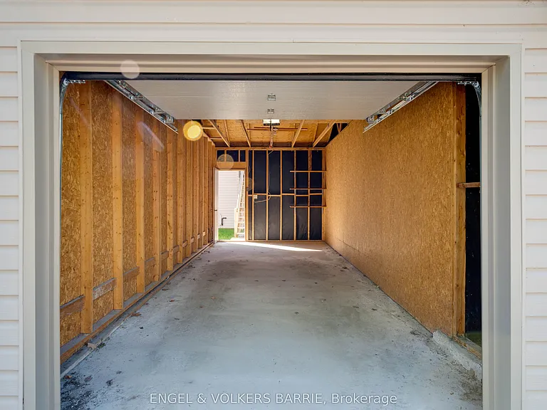 43 Olive Cres #204 — Photo 27