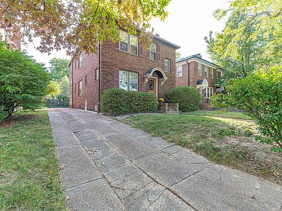 3rd image of 7046 Amherst Ave
