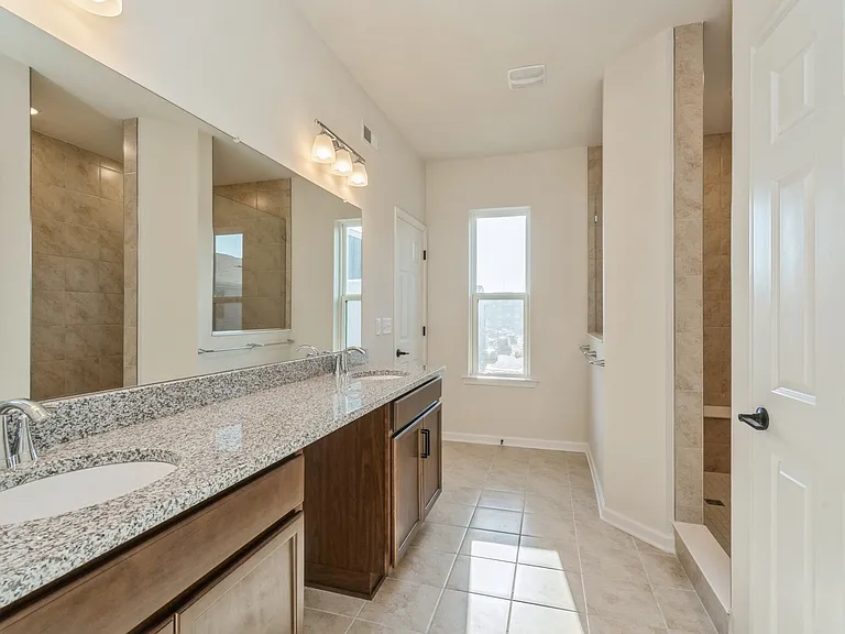 103 Vaughn Dr — Photo 15