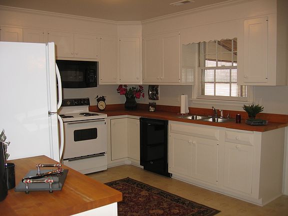 4th image of 1420 Lily Valley Farm Ln