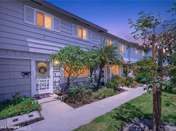 9571 Adams Ave, Huntington Beach, CA 92646