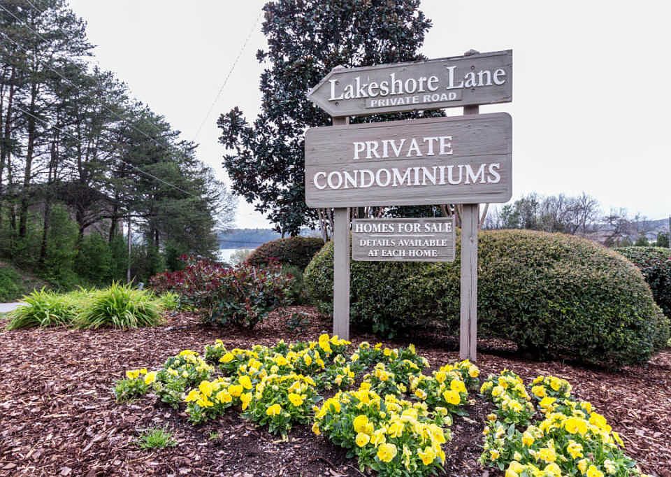 1st image of 4319 Lakeshore Ln #1031