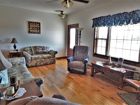 3rd image of 6844 NE 130th St