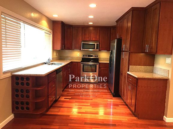 3rd image of 1500 Fieldcrest Dr
