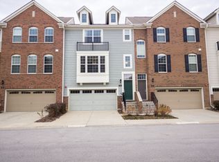 26 Neri Dr, Schaumburg, IL 60194