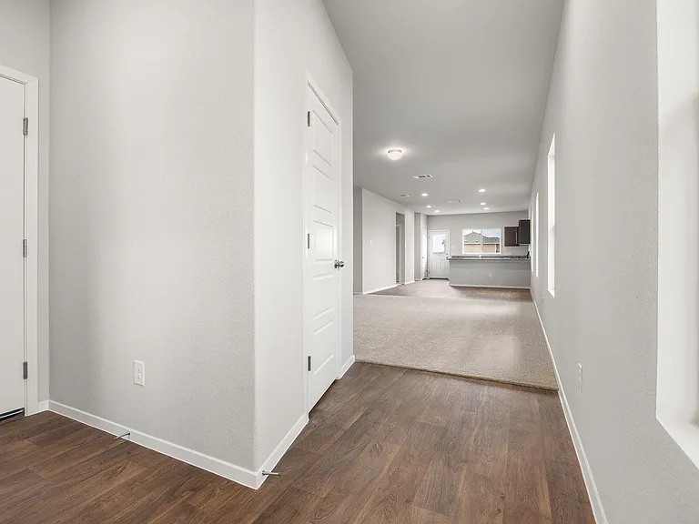 171 Haywood Mnr — Photo 3