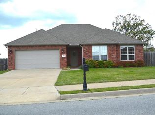 911 Sienna Dr, Centerton, AR 72719