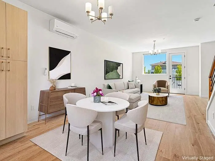 3 bed, 3.5 bath, 1618 sqft, $3,200 — Photo 4