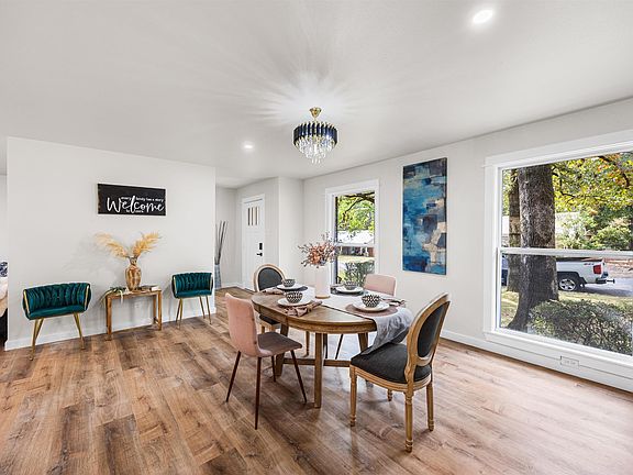 5th image of 19 Queenspark Rd
