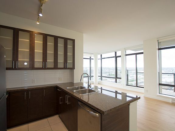 2nd image of 2345 Madison Ave #2503