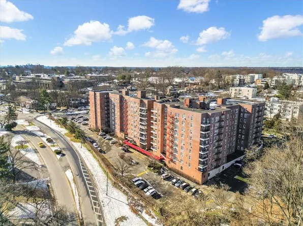 245 RUMSEY Road #4W, Yonkers, NY 10701