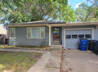 1316 W 19th Ter, Lawrence, KS 66046