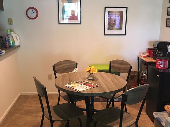5th image of 3015 Courthouse Dr W APT 1B