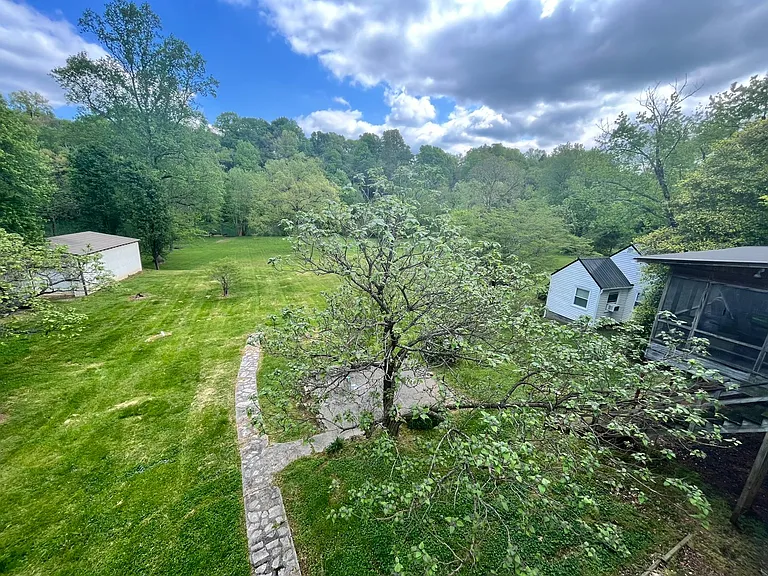 212 Westwood Dr #5 — Photo 6