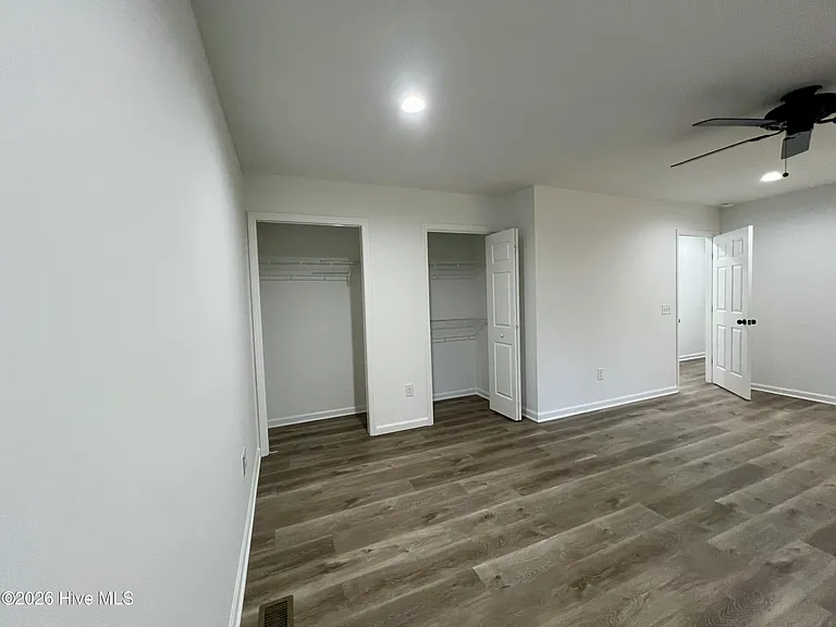 157 Edinburgh Dr — Photo 10