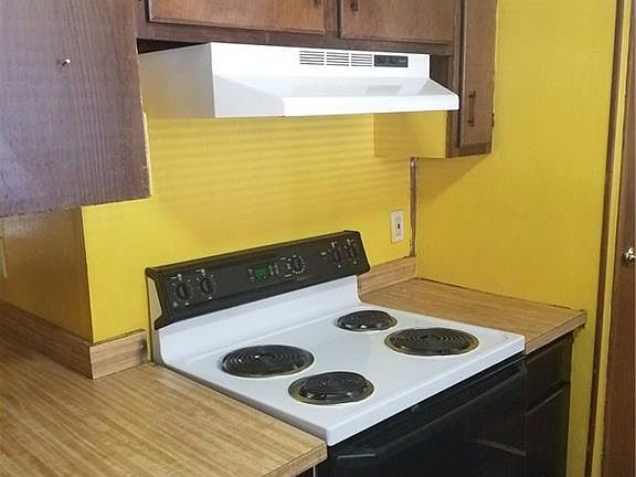 4th image of 10898 Pomona St